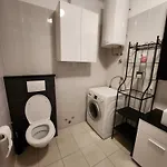 Апартаменты Maneo With Free Parking In Garage