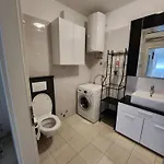 Апартаменты Maneo With Free Parking In Garage