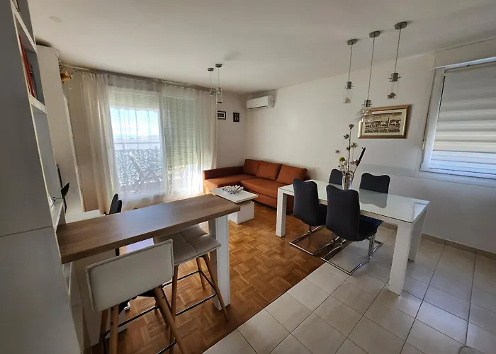 Maneo Apartment Split