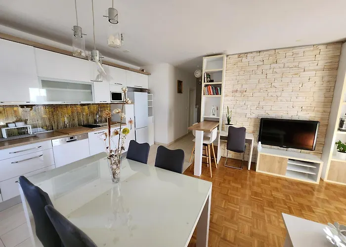 Maneo Apartment Split